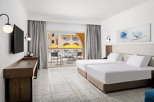Pickalbatros Vita Resort - Wohnbeispiel Familienzimmer Deluxe Poolblick (Zimmercodierung FDP)