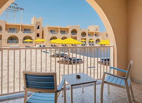 Pickalbatros Vita Resort - Beispiel Balkon Familienzimmer Deluxe Poolblick (Zimmercodierung FDP)