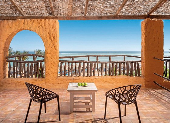 Pickalbatros Portofino Villaggio Resort - Beispiel Balkon Doppelzimmer Superior Meerblick (Zimmercodierung DSM)