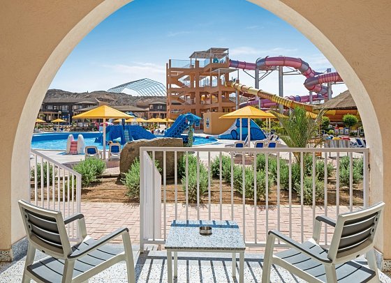 Pickalbatros Portofino Villaggio Resort - Beispiel Balkon Familienzimmer Deluxe Poolblick (Zimmercodierung FDP)