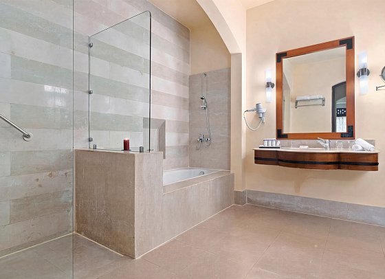 Swissôtel Resort El Quseir - Beispiel Bad (Zimmercodierungen DB1, DXN & DMM)