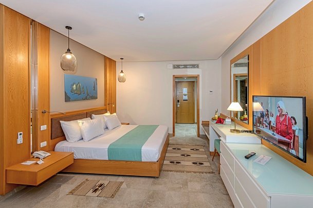 Lahami Bay Beach Resort & Gardens - Wohnbeispiel Doppelzimmer seitl. Meerblick (Zimmercodierungen D1N, DC1 & DBN)