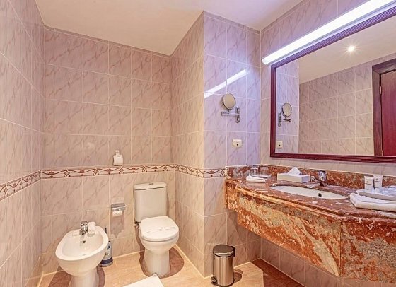 Fantazia Resort - Beispiel Bad Doppelzimmer Standard (Zimmercodierungen DGN, DCN, DGM & DCM)