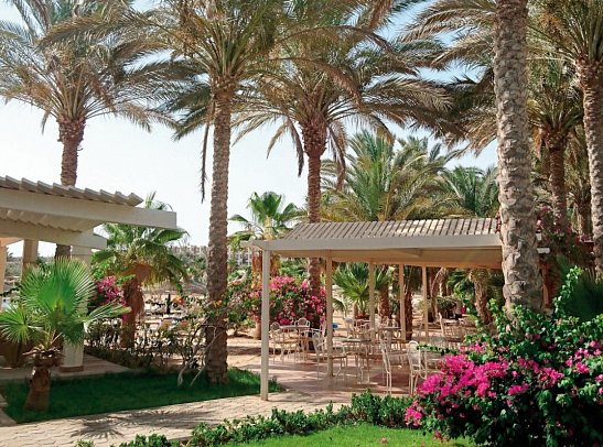 Brayka Bay Resort