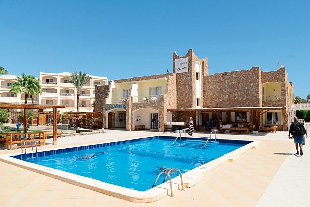 Brayka Bay Resort