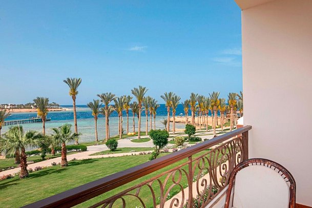Royal Brayka Resort - Beispiel Balkon Doppelzimmer Deluxe Meeresfront (Zimmercodierungen DDO & DCO)