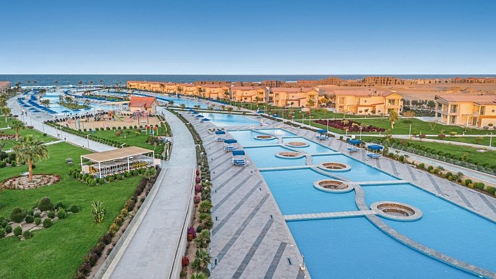 Pickalbatros Sea World Resort