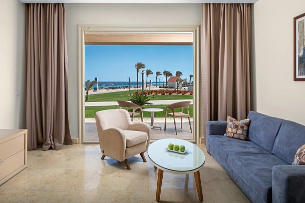 Pickalbatros Sea World Resort - Wohnbeispiel Juniorsuite Meerblick (Zimmercodierung J1M)
