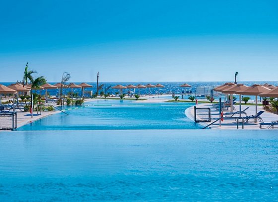 Pickalbatros Sea World Resort