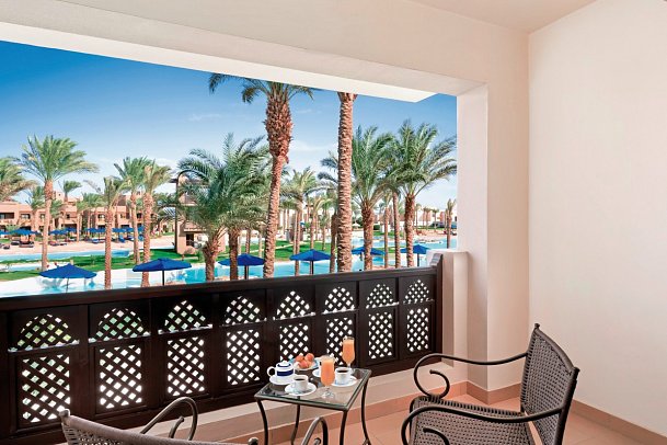 Pickalbatros Oasis Port Ghalib - Beispiel Balkon Doppelzimmer Standard Lagunenblick (Zimmercodierungen DG1 & DC1)