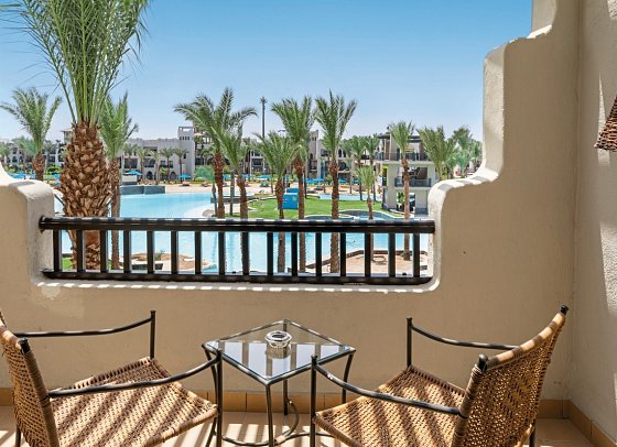 Pickalbatros Sands Port Ghalib - Beispiel Balkon Doppelzimmer Standard Poolblick (Zimmercodierungen DGP & DCP)