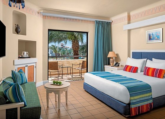 Pickalbatros Sands Port Ghalib - Wohnbeispiel Familienzimmer Verbindungstür Lagunenblick (Zimmercodierungen DG1, DC1 & FG1)