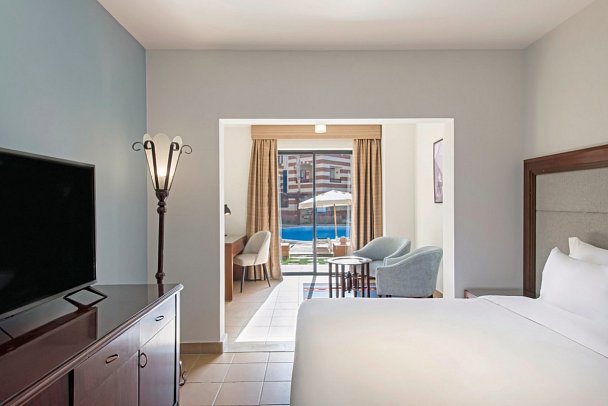 Radisson Individuals Marina Port Ghalib - Wohnbeispiel Doppelzimmer Superior Poolblick (Zimmercodierungen DSP & DCP)