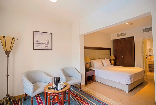 Radisson Individuals Marina Port Ghalib - Wohnbeispiel Doppelzimmer Superior Poolblick (Zimmercodierungen DSP & DCP)
