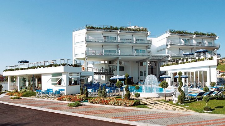 SeaPark Resort & Spa