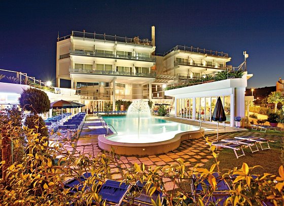 SeaPark Resort & Spa
