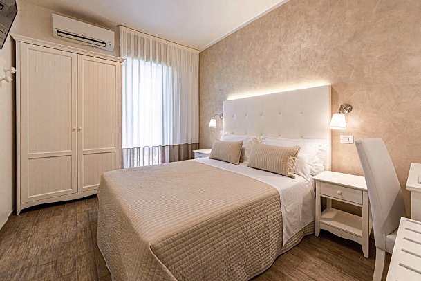 Hotel Soraya - Wohnbeispiel Double Standard (Zimmercodierung DB1)