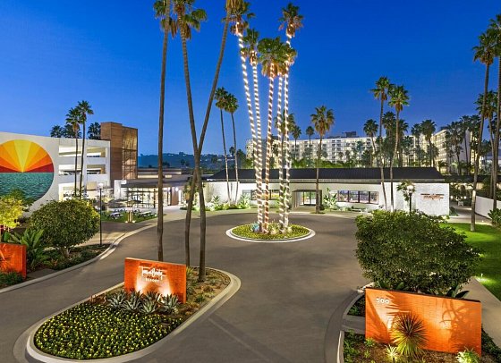 Town & Country Resort