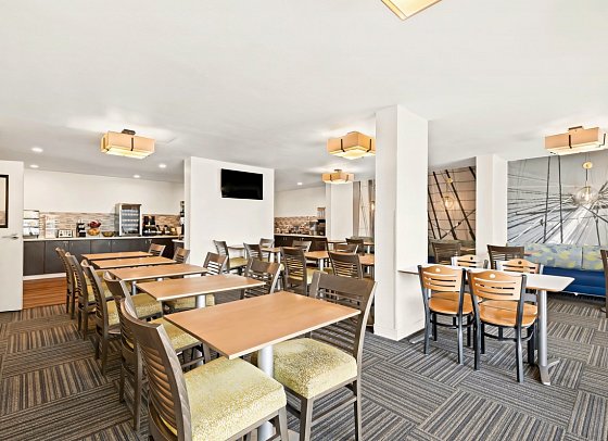 Best Western Yacht Harbor Hotel