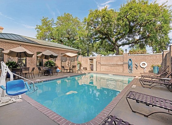 Best Western Plus Savannah Historic District