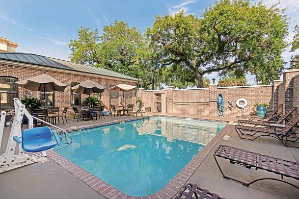 Best Western Plus Savanna Historic District