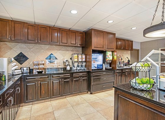 Best Western Plus Savannah Historic District