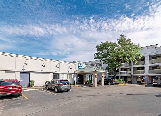 Best Western Plus Savannah Historic District