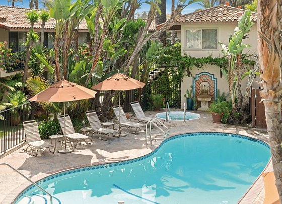 Inn by the Harbor