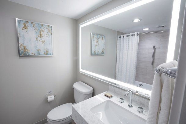 Hilton Santa Barbara Beachfront Resort - Wohnbeispiel Standard (Zimmercodierung UG1)