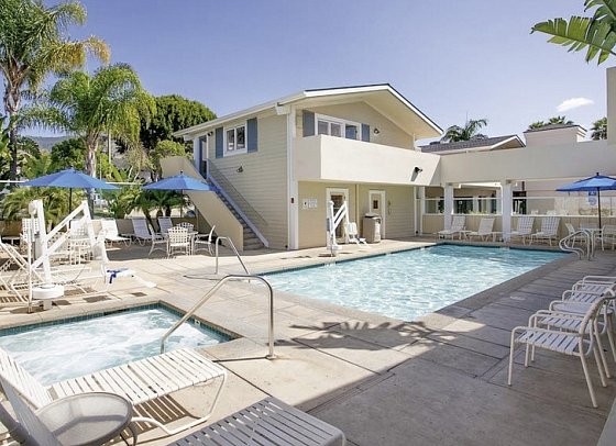 Sandpiper Lodge