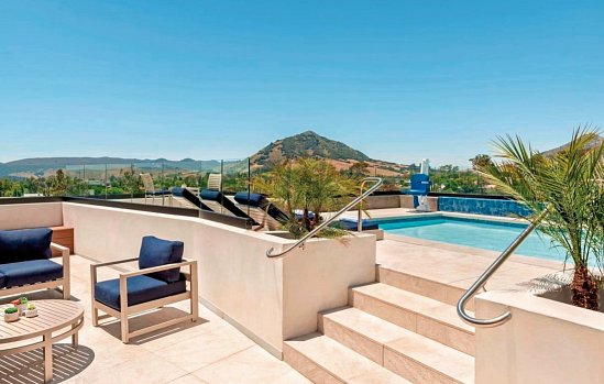 La Quinta Inn & Suites by Wyndham San Luis Obispo Downtown