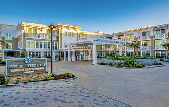 Inn at the Pier Pismo Beach, Curio Collection by Hilton