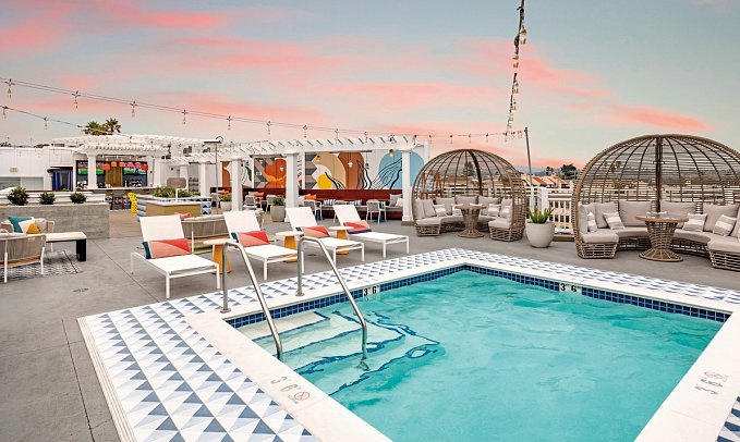Inn at the Pier Pismo Beach, Curio Collection by Hilton