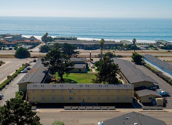 Silver Surf Motel