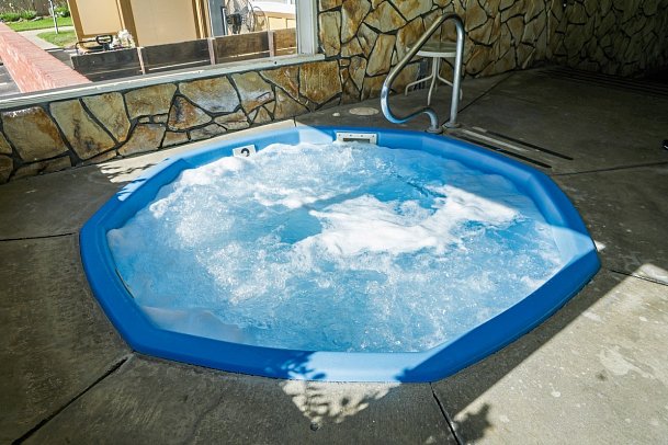 Silver Surf Motel