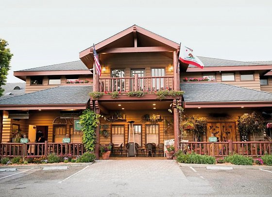 Cambria Pines Lodge