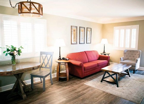 Cambria Pines Lodge - Wohnbeispiel Large Suite (Zimmercodierung WB1)