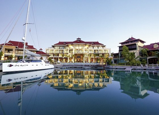Eden Bleu Hotel