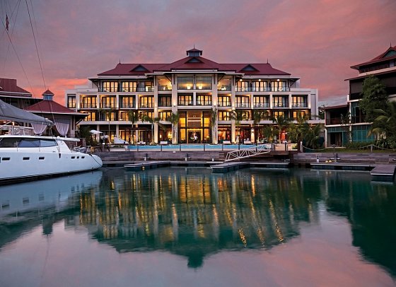 Eden Bleu Hotel