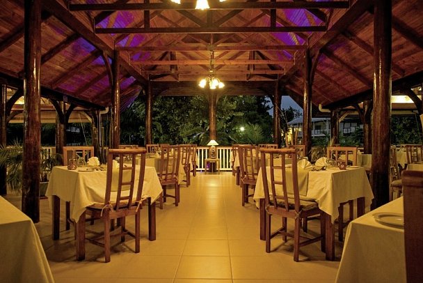 Acajou Beach Resort - Restaurant 