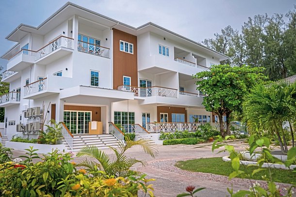 Acajou Beach Resort