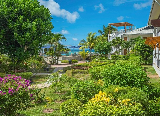 Acajou Beach Resort