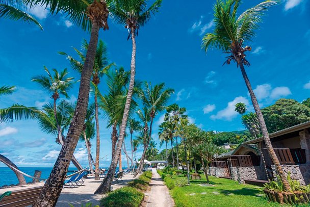 Coco de Mer & Black Parrot Suites