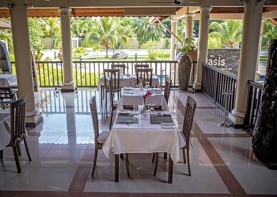 The Oasis Hotel Restaurant & Spa - Restaurant