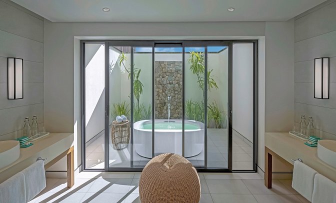 Avani+ Barbarons Seychelles - Beispiel Bad Premium Beach Access Pool Suite (Zimmercodierungen WMC, WHR, WMO & OH1)