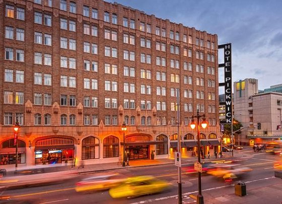 Pickwick Hotel