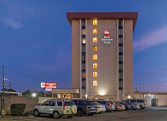 Best Western Plus Grosvenor Airport Hotel