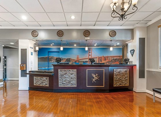 Best Western Plus Grosvenor Airport Hotel