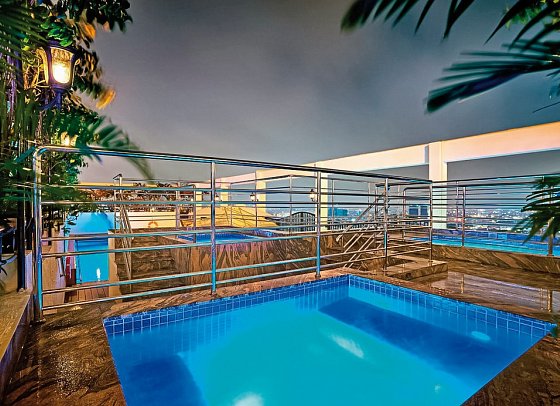 Windsor Plaza Hotel