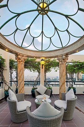Windsor Plaza Hotel
